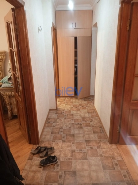 Satış 3 otaqlı Köhnə Tikili bina evi  90m², Bakı
