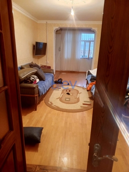 Satış 3 otaqlı Köhnə Tikili bina evi  90m², Bakı