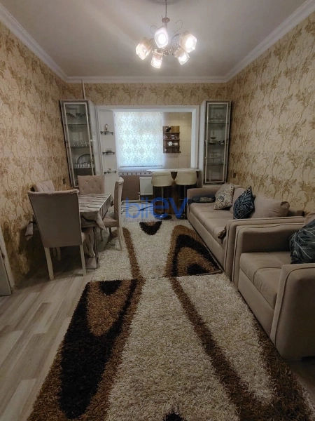 Satış 2 otaqlı Köhnə Tikili bina evi  45m², Bakı