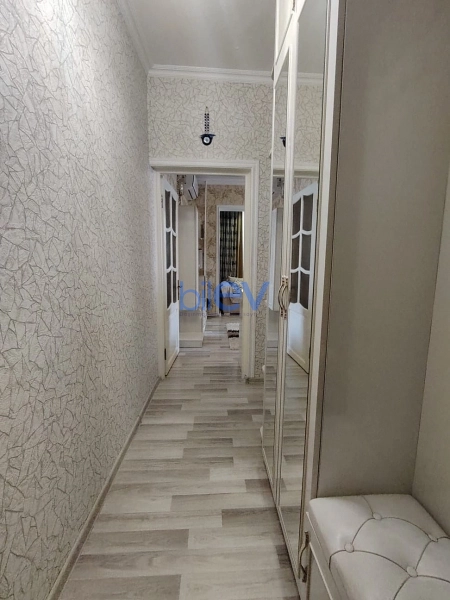 Satış 2 otaqlı Köhnə Tikili bina evi  45m², Bakı