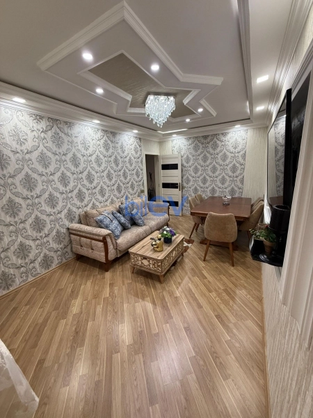 Satış 3 otaqlı Köhnə Tikili bina evi  70m², Bakı
