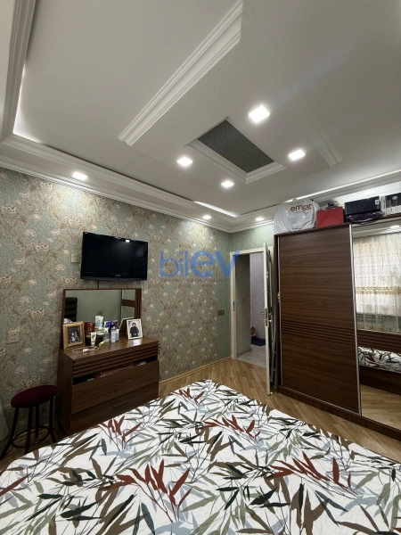 Satış 3 otaqlı Köhnə Tikili bina evi  70m², Bakı