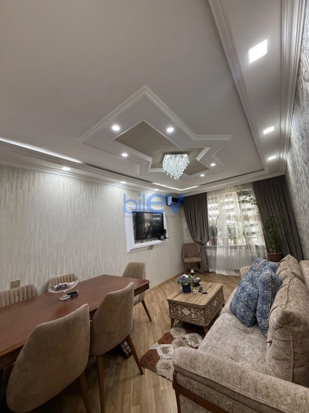 Satış 3 otaqlı Köhnə Tikili bina evi  70m², Bakı