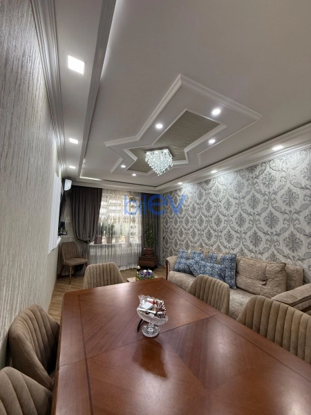 Satış 3 otaqlı Köhnə Tikili bina evi  70m², Bakı