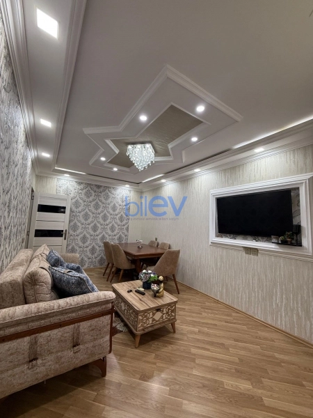 Satış 3 otaqlı Köhnə Tikili bina evi  70m², Bakı