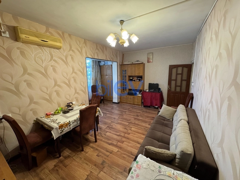 Satış 2 otaqlı Köhnə Tikili bina evi  45m², Bakı