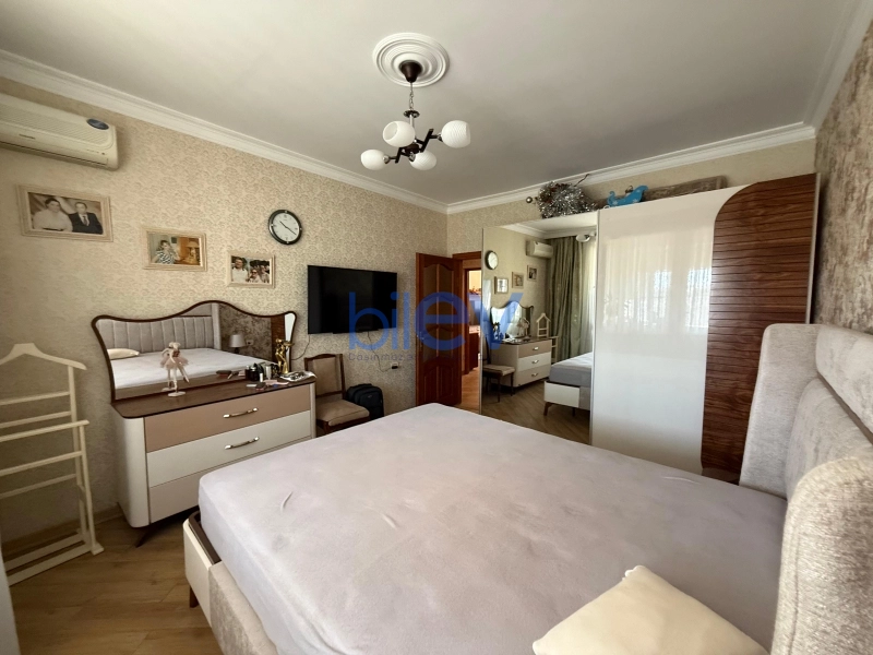 Satış 2 otaqlı Köhnə Tikili bina evi  64m², Bakı