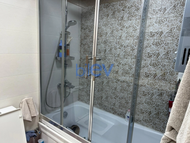Satış 2 otaqlı Köhnə Tikili bina evi  64m², Bakı
