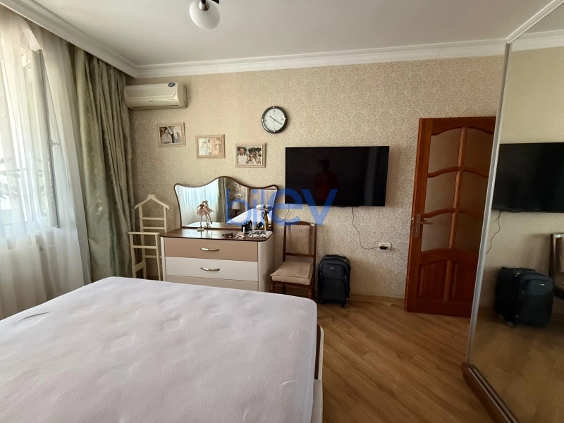 Satış 2 otaqlı Köhnə Tikili bina evi  64m², Bakı