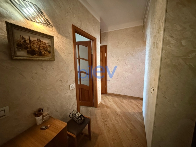 Satış 2 otaqlı Köhnə Tikili bina evi  64m², Bakı