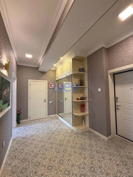 Satış 2 otaqlı Yeni Tikili bina evi  76m², Bakı