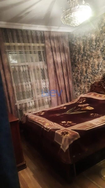 Satış 6 otaqlı Köhnə Tikili bina evi  110m², Bakı