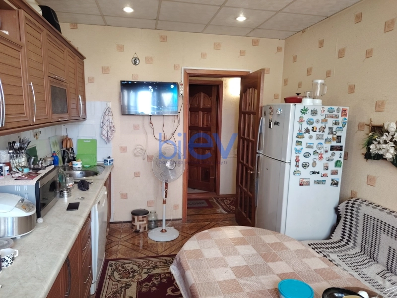 Satış 3 otaqlı Köhnə Tikili bina evi  120m², Bakı