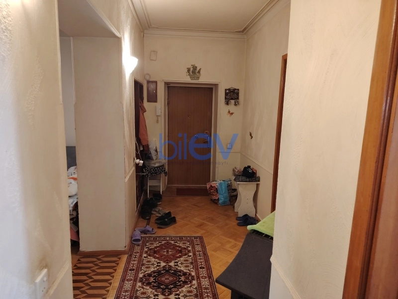 Satış 3 otaqlı Köhnə Tikili bina evi  120m², Bakı