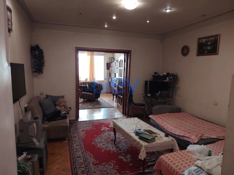 Satış 3 otaqlı Köhnə Tikili bina evi  120m², Bakı