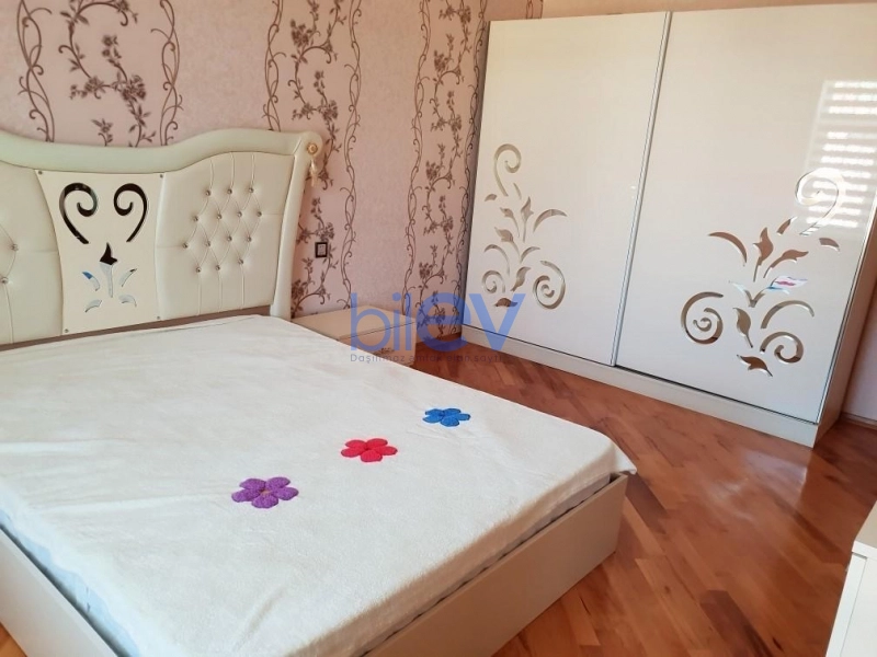 Aylıq Kirayə 6 otaqlı Həyət evi  260m², Bakı