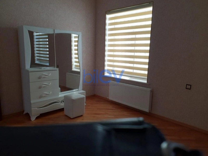 Aylıq Kirayə 6 otaqlı Həyət evi  260m², Bakı
