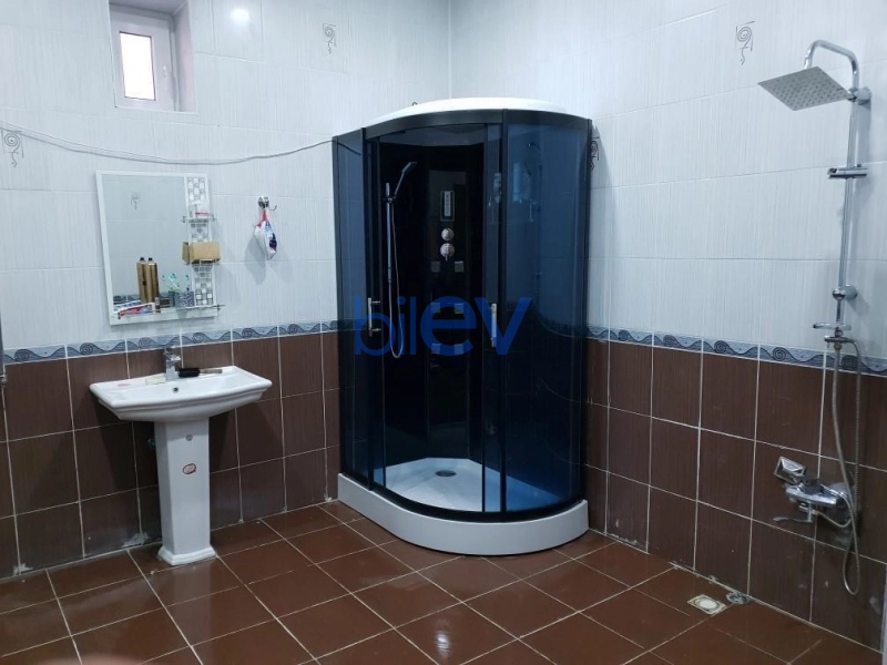 Aylıq Kirayə 6 otaqlı Həyət evi  260m², Bakı