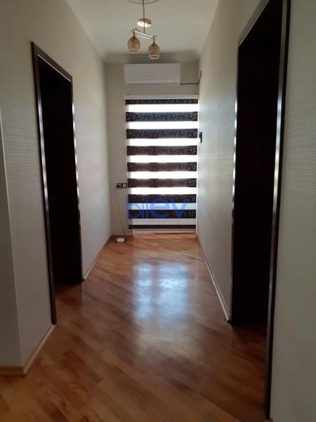Aylıq Kirayə 6 otaqlı Həyət evi  260m², Bakı