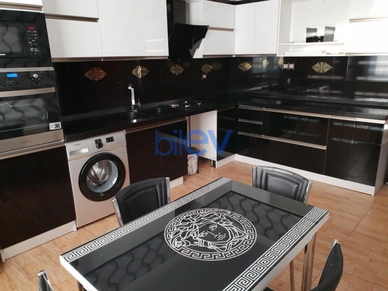 Aylıq Kirayə 6 otaqlı Həyət evi  260m², Bakı