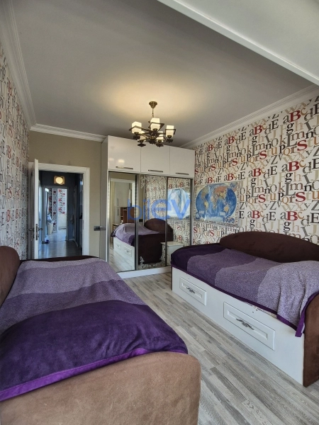 Satış 3 otaqlı Köhnə Tikili bina evi  80m², Bakı