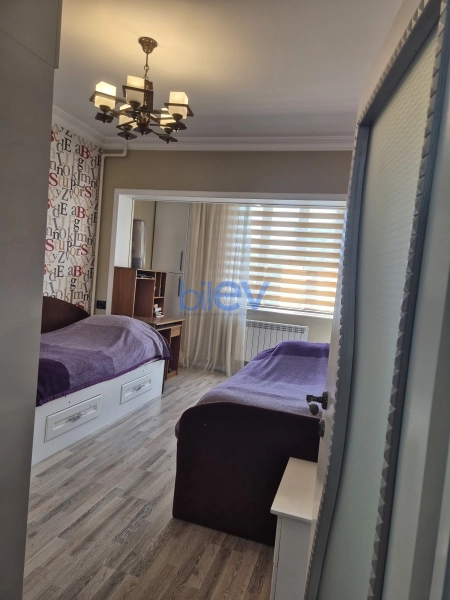 Satış 3 otaqlı Köhnə Tikili bina evi  80m², Bakı