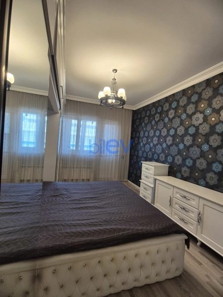 Satış 3 otaqlı Köhnə Tikili bina evi  80m², Bakı