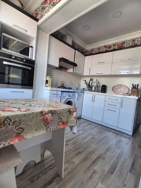 Satış 3 otaqlı Köhnə Tikili bina evi  80m², Bakı