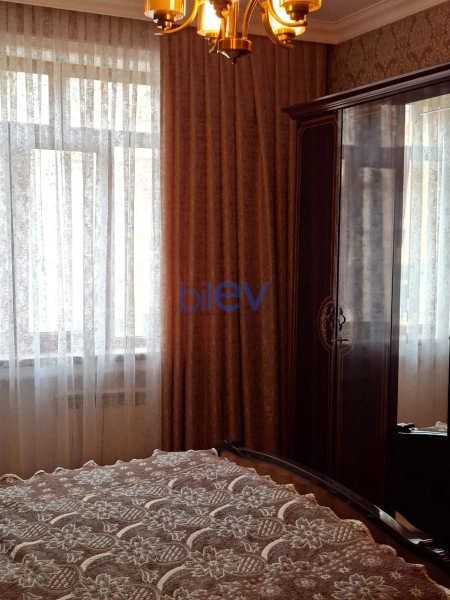 Satış 5 otaqlı Köhnə Tikili bina evi  90m², Bakı