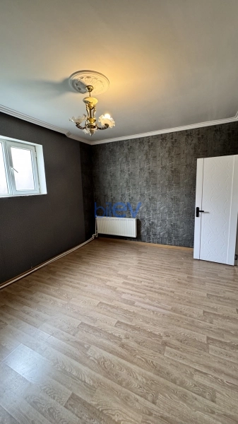 Satış 8 otaqlı Həyət evi  2m², Bakı