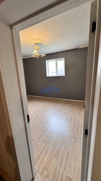 Satış 8 otaqlı Həyət evi  2m², Bakı