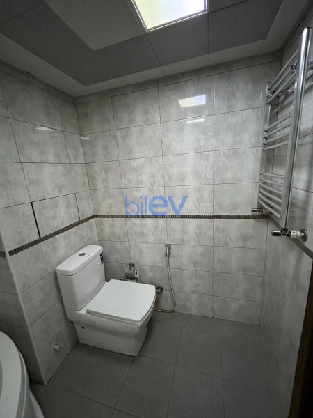 Satış 2 otaqlı Köhnə Tikili bina evi  65m², Bakı