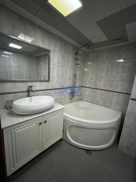 Satış 2 otaqlı Köhnə Tikili bina evi  65m², Bakı