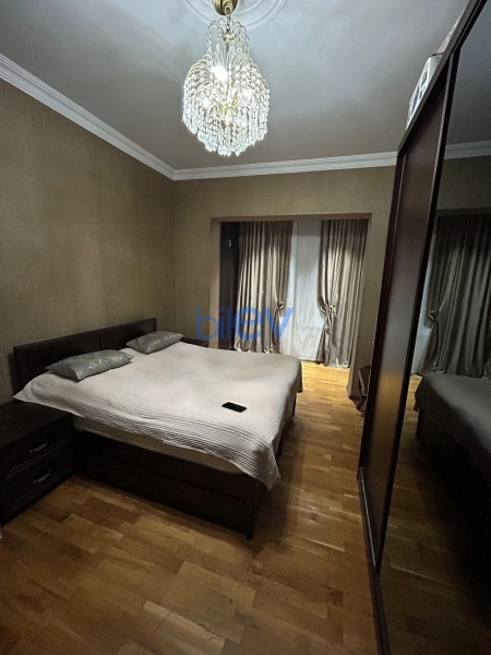 Satış 2 otaqlı Köhnə Tikili bina evi  65m², Bakı