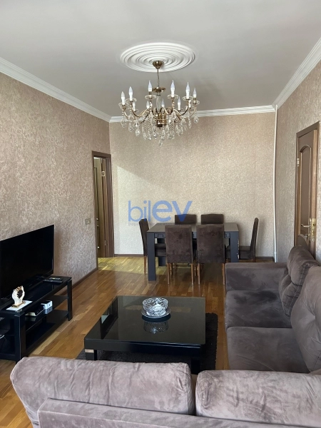 Satış 2 otaqlı Köhnə Tikili bina evi  65m², Bakı