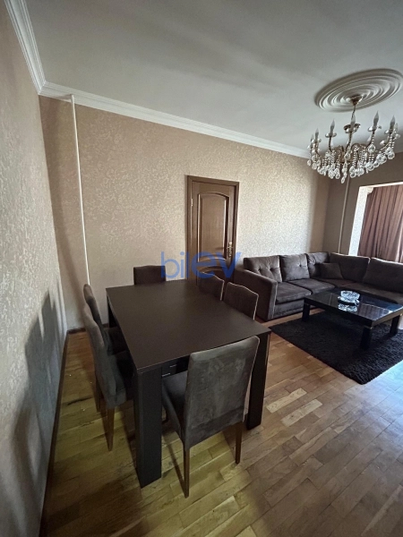 Satış 2 otaqlı Köhnə Tikili bina evi  65m², Bakı