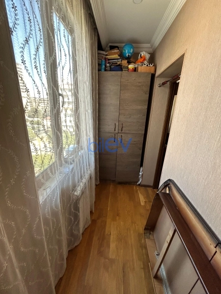 Satış 2 otaqlı Köhnə Tikili bina evi  65m², Bakı