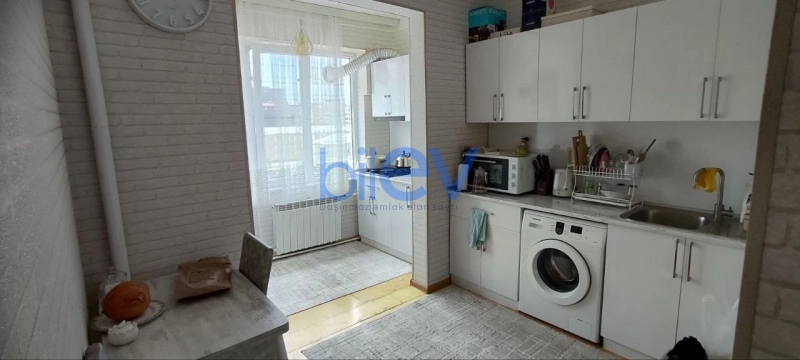 Satış 2 otaqlı Köhnə Tikili bina evi  48m², Bakı