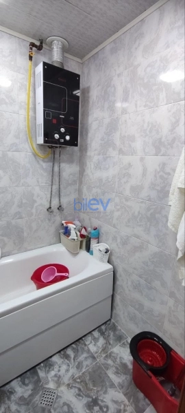 Satış 2 otaqlı Köhnə Tikili bina evi  48m², Bakı