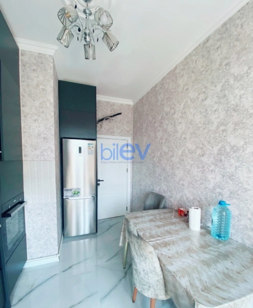 Aylıq Kirayə 3 otaqlı Yeni Tikili bina evi  105m², Bakı