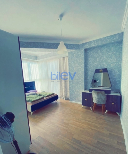 Aylıq Kirayə 3 otaqlı Yeni Tikili bina evi  105m², Bakı