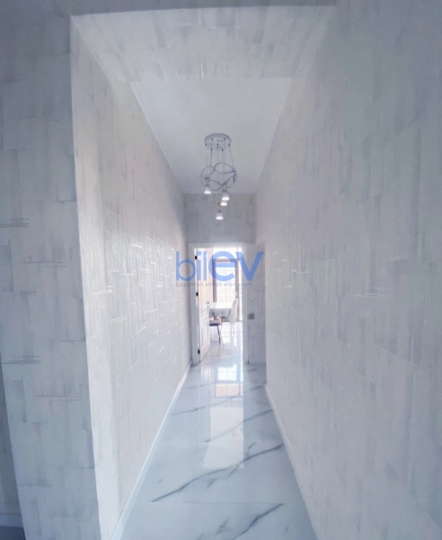 Aylıq Kirayə 3 otaqlı Yeni Tikili bina evi  105m², Bakı