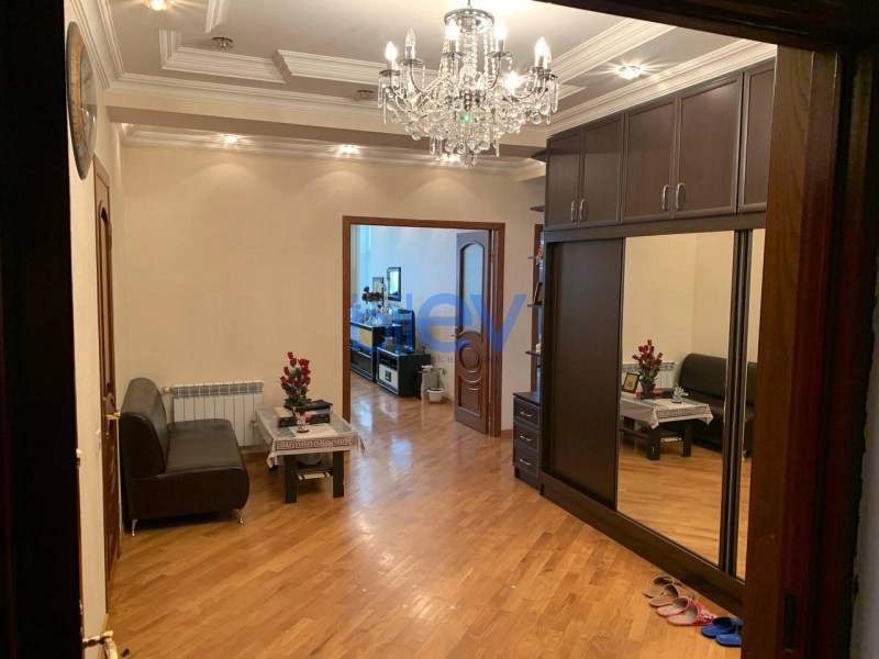 Satış 3 otaqlı Yeni Tikili bina evi  118m², Bakı