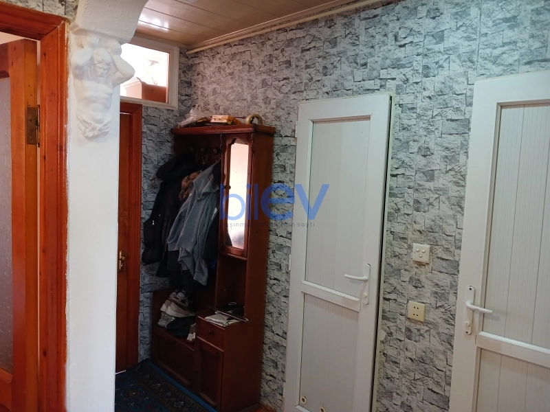Satış 2 otaqlı Köhnə Tikili bina evi  52m², Bakı