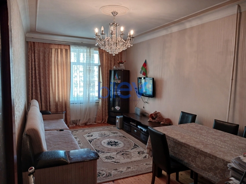 Satış 2 otaqlı Köhnə Tikili bina evi  52m², Bakı