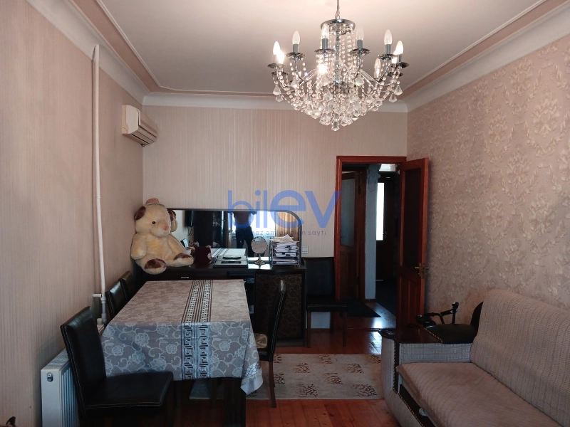Satış 2 otaqlı Köhnə Tikili bina evi  52m², Bakı