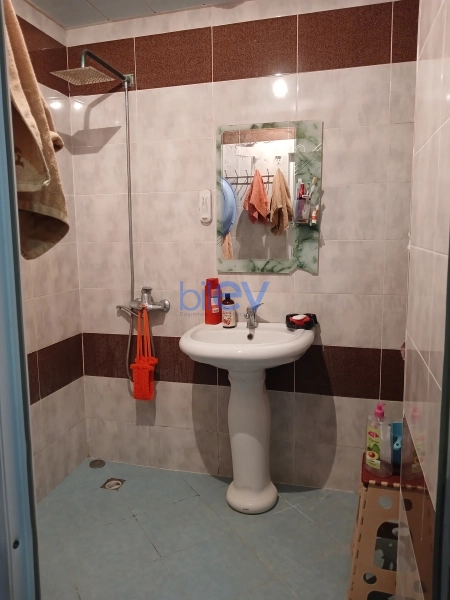 Satış 2 otaqlı Köhnə Tikili bina evi  52m², Bakı