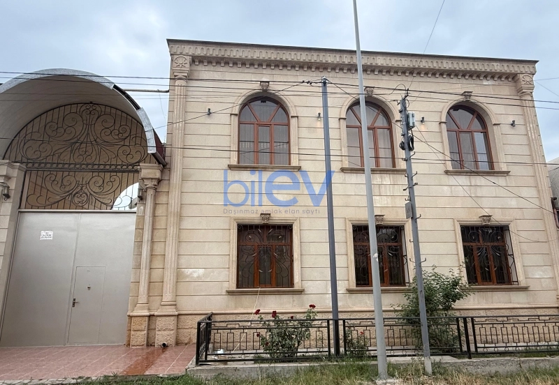 Satış 8 otaqlı Həyət evi  392m², Gəncə