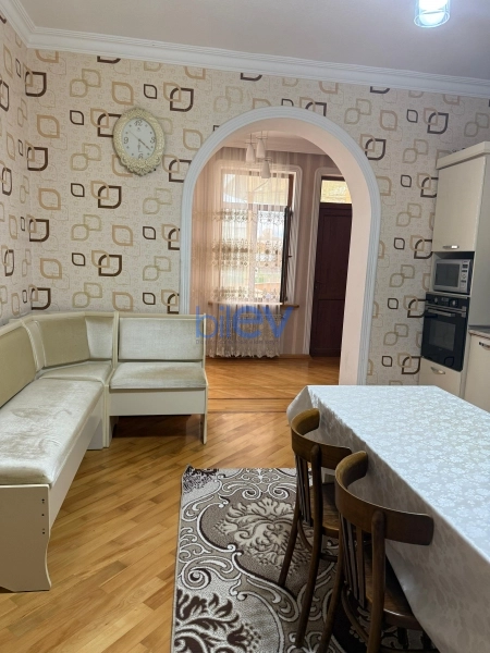 Satış 8 otaqlı Həyət evi  392m², Gəncə