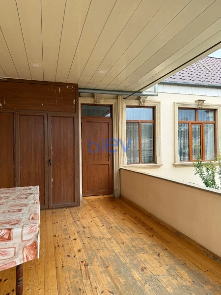 Satış 8 otaqlı Həyət evi  392m², Gəncə